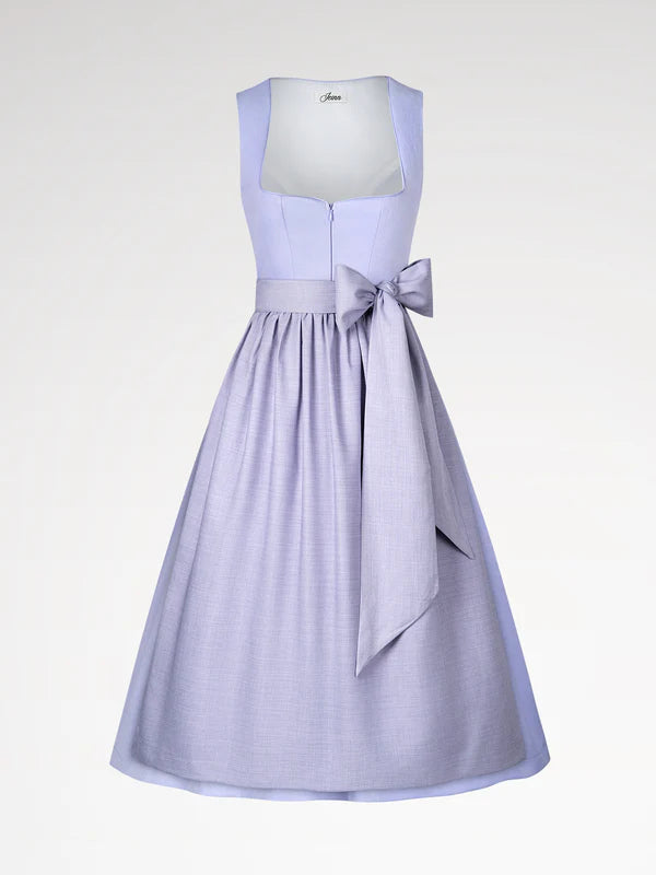 Dirndl mit Reißverschluss vorne: Praktisch und stilvoll zugleich