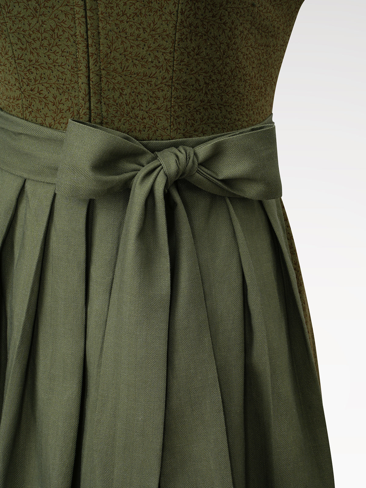 Women's green zipper at the front dirndl