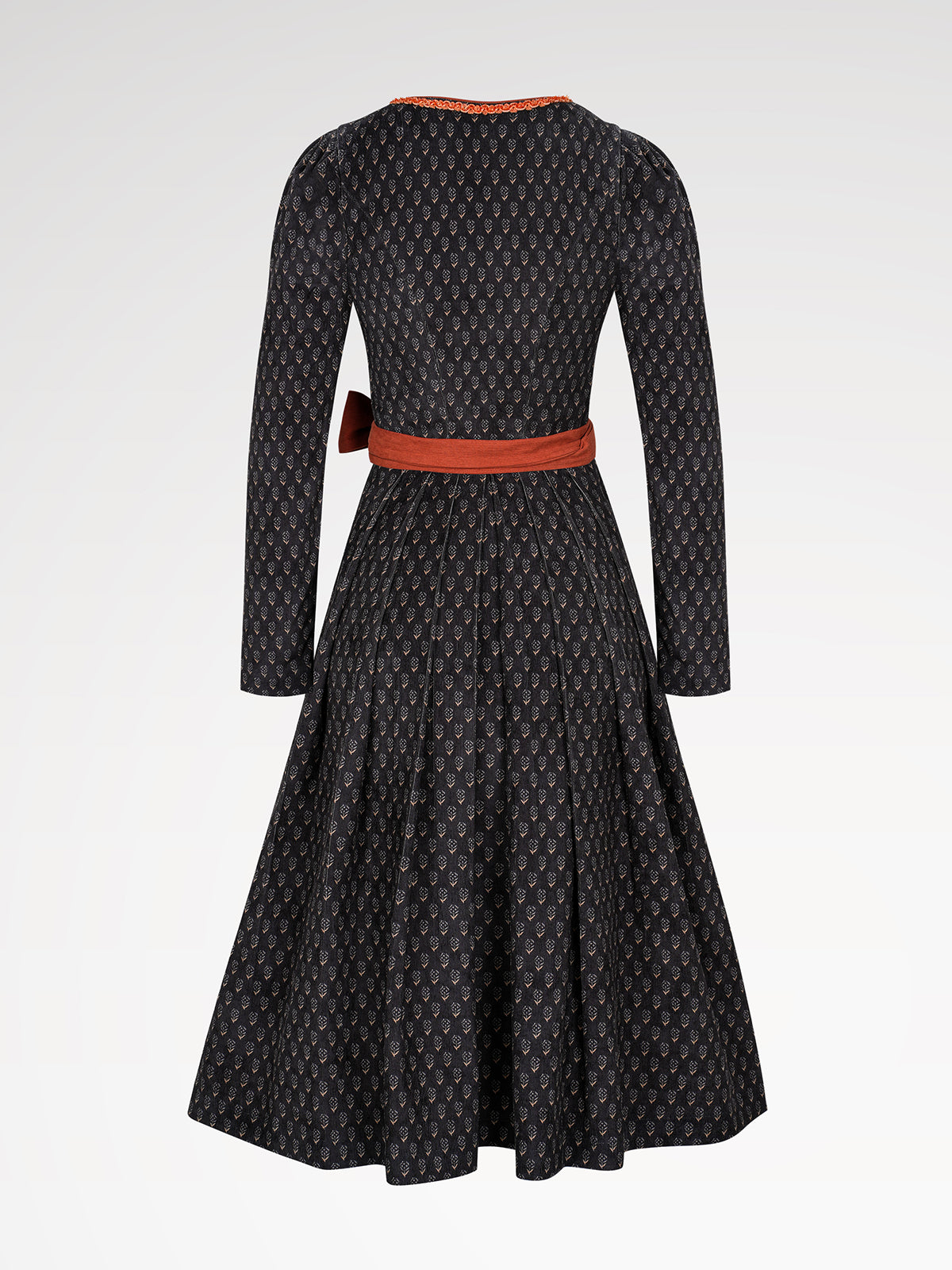 Ladies black buttons dirndl