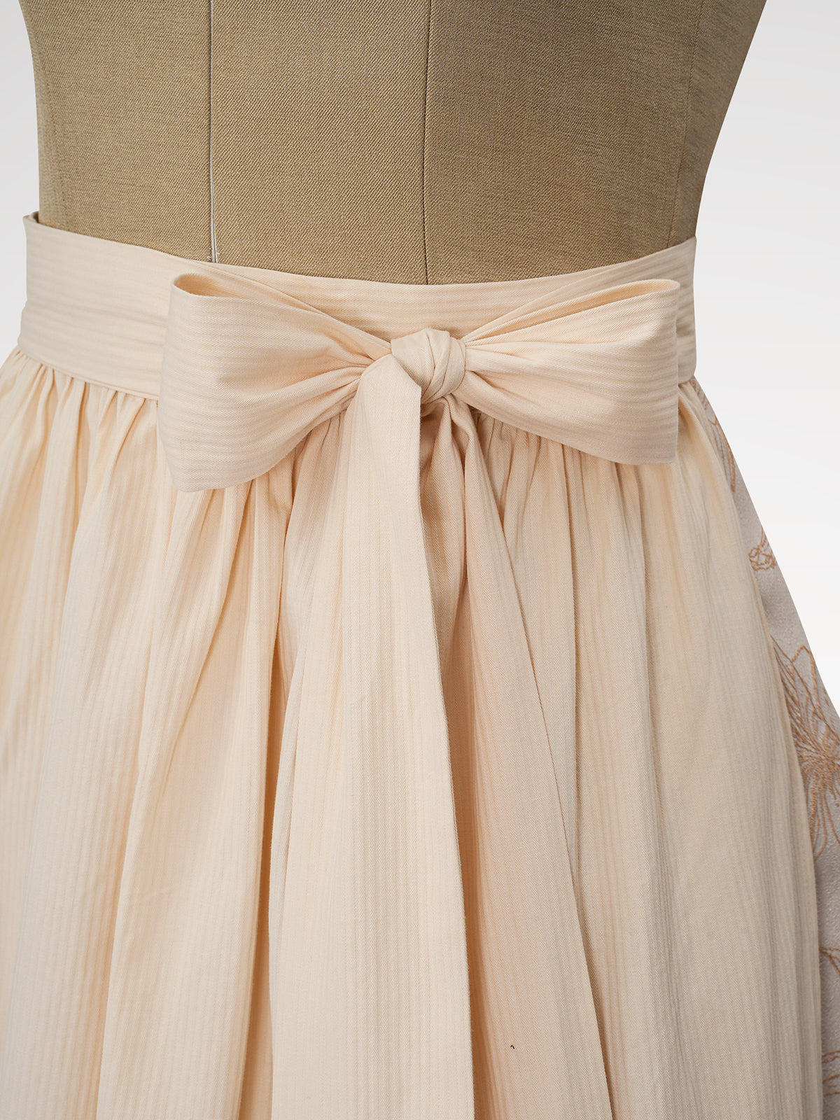 Women's brown zipper at the front dirndl