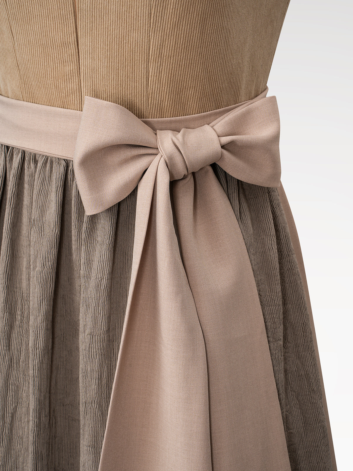Women's brown zipper at the front dirndl