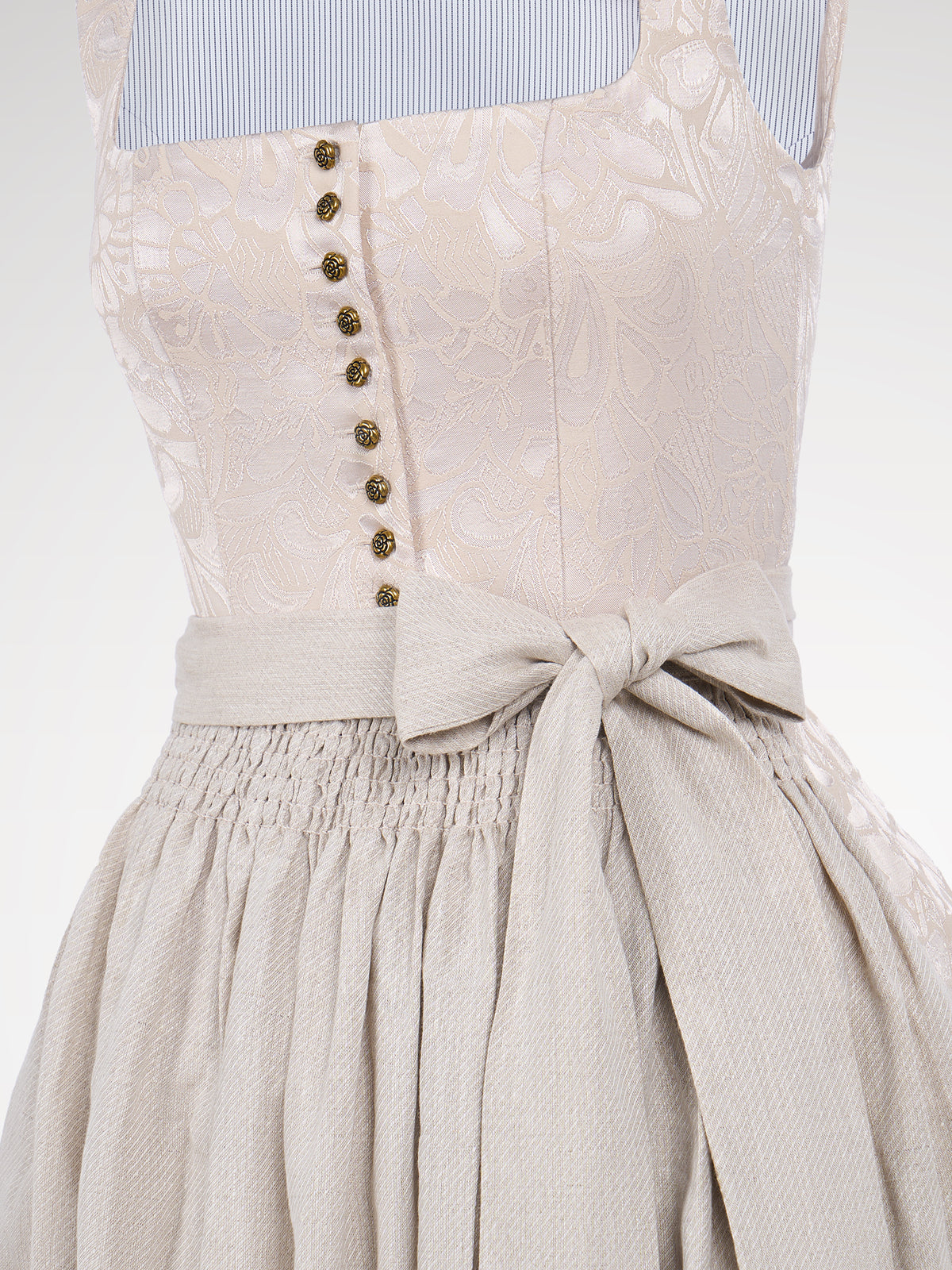 Beige rechte knopknop dirndl