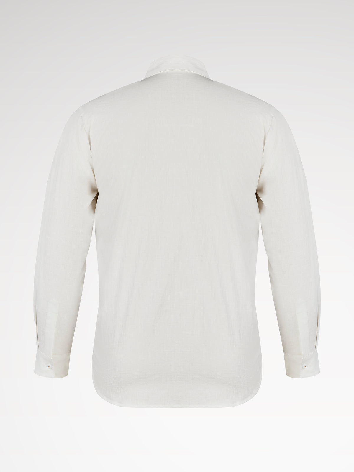 White reverse collar shirts