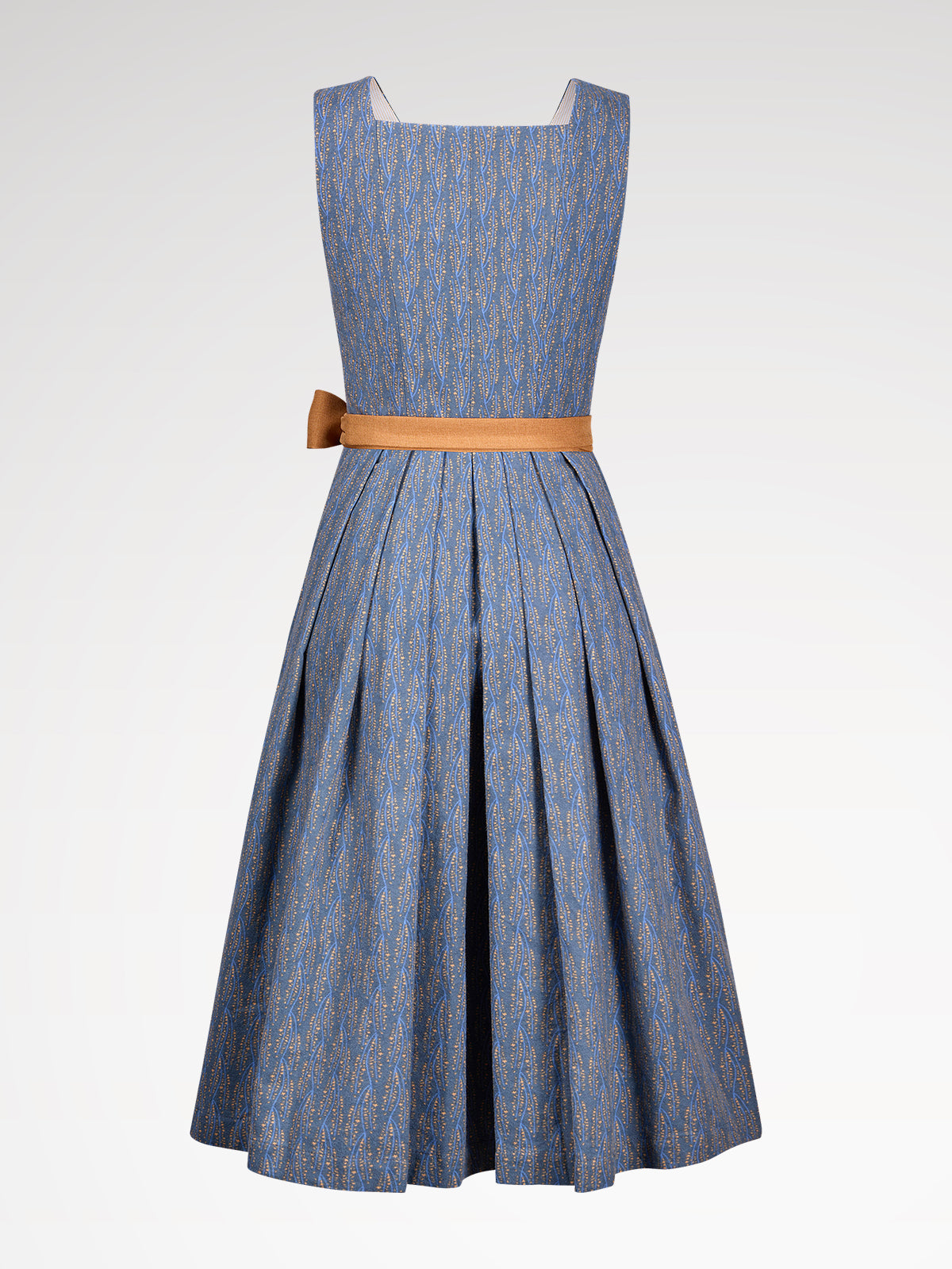 Mode zum Oktoberfest: Faszinierende Dirndl Looks für Damen in Blau