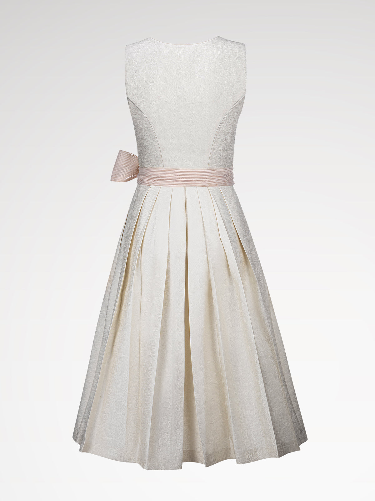 Beige Eleganz: Das zeitlose Dirndl zwischen Tradition und Moderne
