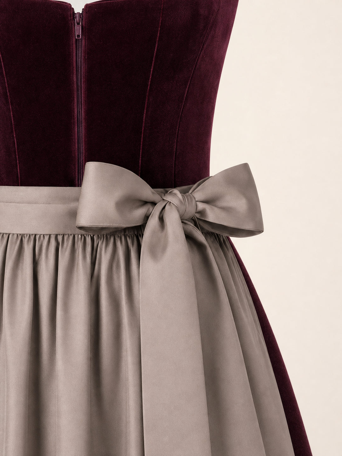 DIRNDL - MARIELLE IN BURGUNDER waist detail