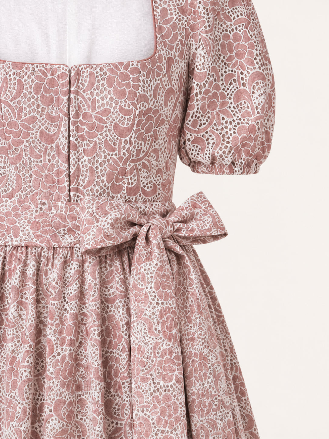 DIRNDL - FREYA IN ROSENBEIGE waist detail