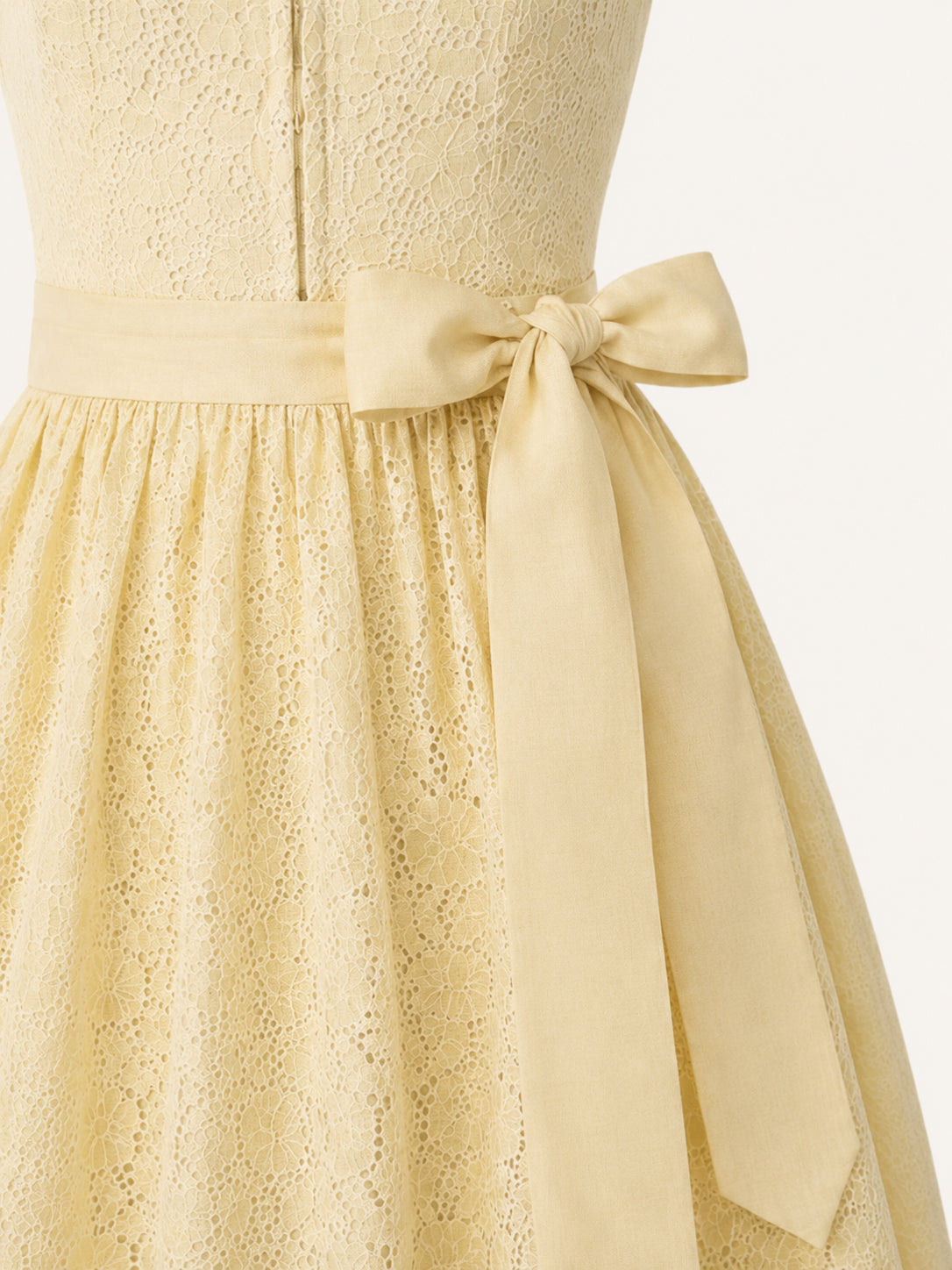 DIRNDL - JOLINA IN BUTTERCREME waist detail